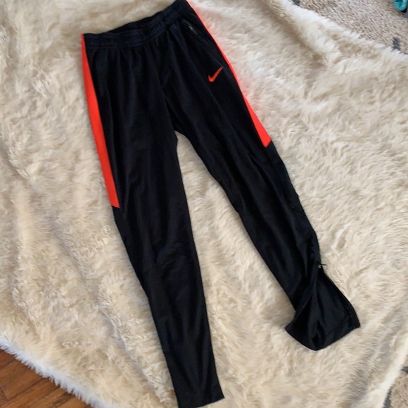 NIKE Dri-Fit Joggers - Picture 3 of 6